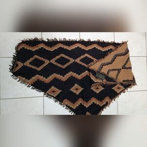 Black and Brown Geometric Throw Blanket